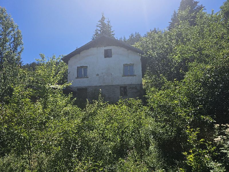 Къща в с. Шипочане, общ. Самоков, обл. София