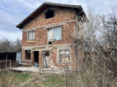 ПАРЦЕЛ С КЪЩА