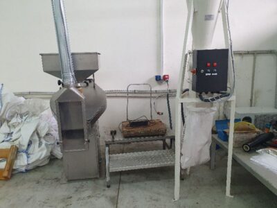 ТЕХНОЛОГИЧНА ЛИНИЯ ЗА ПОЧИСТВАНЕ, СОРТИРАНЕ И ПАКЕТИРАНЕ НА КОРИАНДЪР, ГРАДИНСКИ ФАСУЛ, БАКЛА И РЕЗЕНЕ